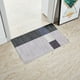 thumbnail image 5 of Alfombra de baño súper absorbente | Esterilla antideslizante de microfibra | Respaldo de goma, lavable, secado rápido | Ultra suave, estilo moderno | Gris, 19x26 en | Entrada, lavandería, cocina, 5 of 6