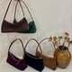 thumbnail image 5 of Bolso de mano de piel de ante de alta calidad para mujer, tipo baguette, estilo retro, con primera capa de piel de vaca mate, tipo bandolera, 5 of 5