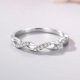 thumbnail image 3 of Anillo de bodas de diamantes en forma retorcida en plata de ley 925, 3 of 4