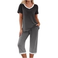 thumbnail image 1 of Qucoqpe - Conjuntos de pijama cómodos para mujer, con blusa de manga corta con cuello en V y pantalones anchos con estampado floral, estilo capri holgado, 1 of 5