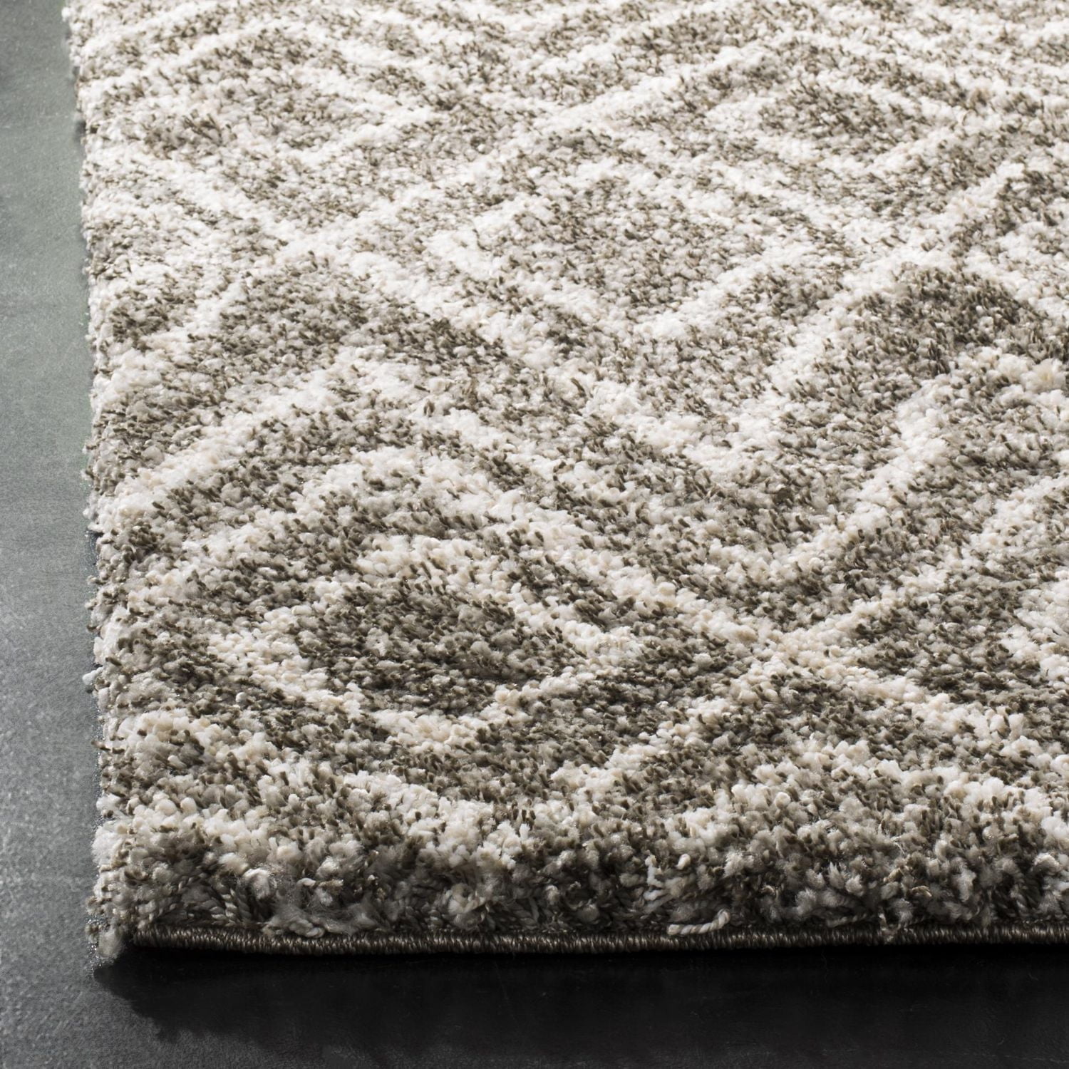 SAFAVIEH Hudson Augustine Tapis Géométrique Diamants Shag