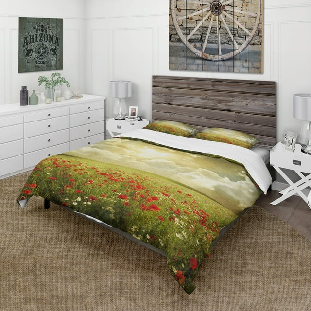 Designart 'Wild Poppies on Cloudy Background' Rustic Bedding Set - Duvet Cover & Shams
