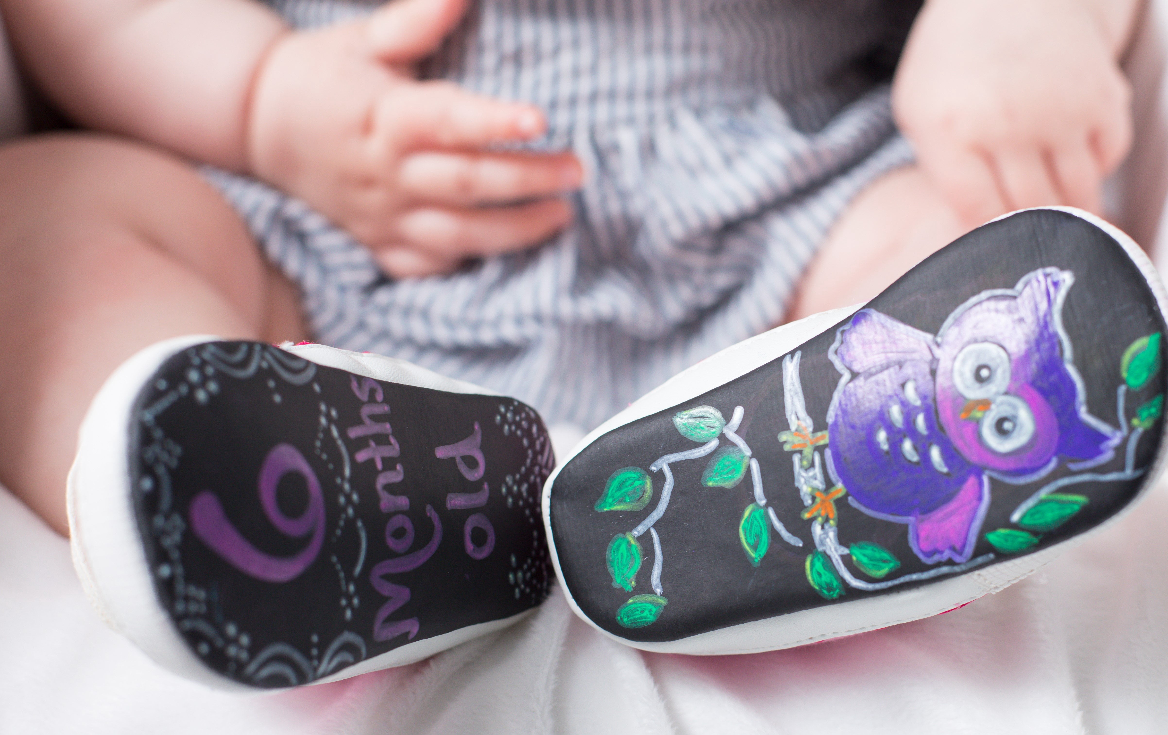 Baby Says Chalkboard Shoes for Infants - Unisex White Moccasins - 0-3 Months