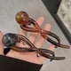 thumbnail image 5 of Pinzas para el pelo tipo banana con perlas. Elegantes pinzas francesas para mujer. Pinzas antideslizantes para coleta. Accesorios de moda para el pelo para mujeres y niñas., 5 of 7