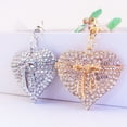 thumbnail image 3 of Lindo Llavero De Decoración De Cartera De Corazón, Artesanía Exquisita Liviana Y Conveniente Cadena De Llave En Forma De Corazón Para Suministros De Automóviles De Bolsos, 3 of 7