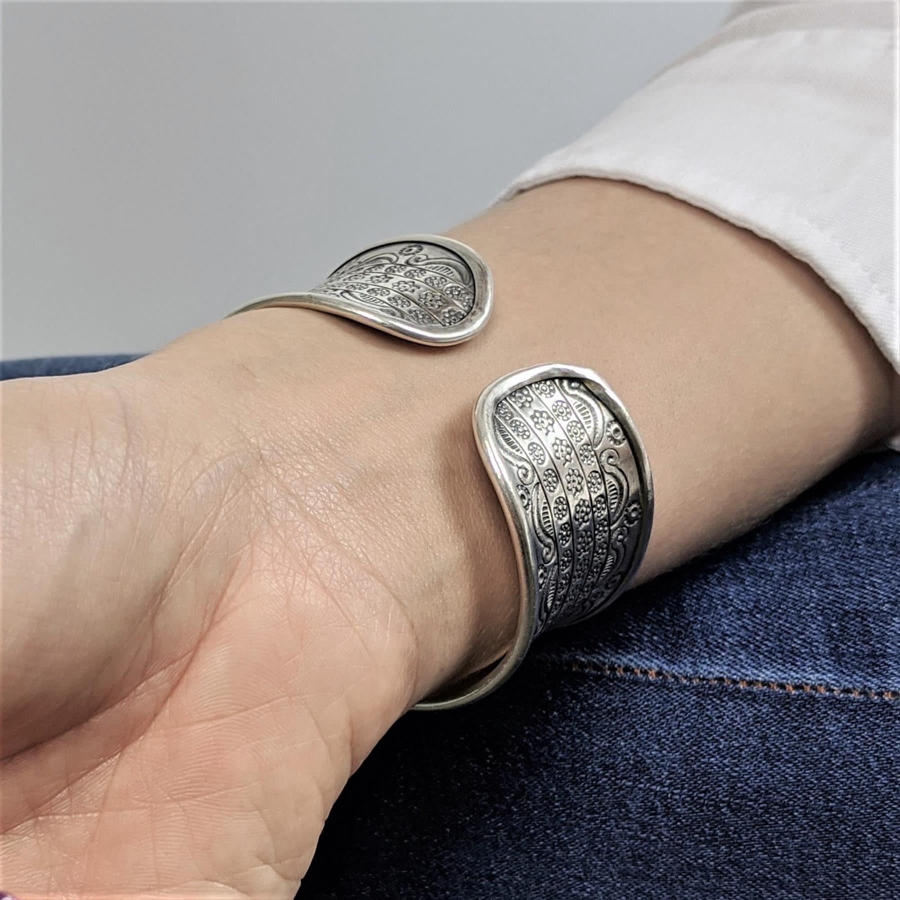 【月曜限定値下げ】WOLFMAN B.R.S BANGLE BRACELET Amazon.com: Sterling Silver Bangle,Retro Bracelet, Men's