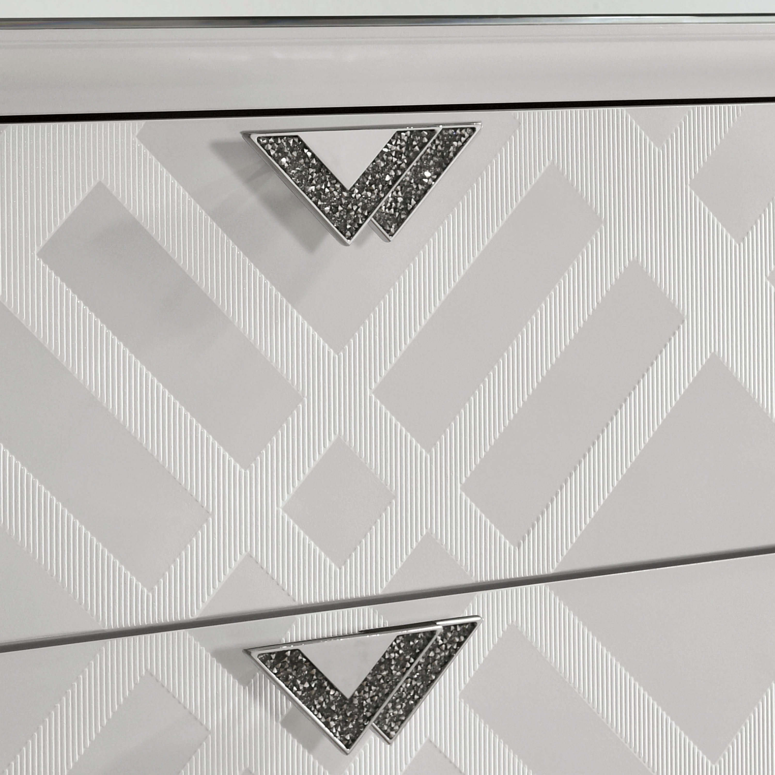 Furniture of America Avea Adult Contemporary 5-Drawer Vertical Dresser, White