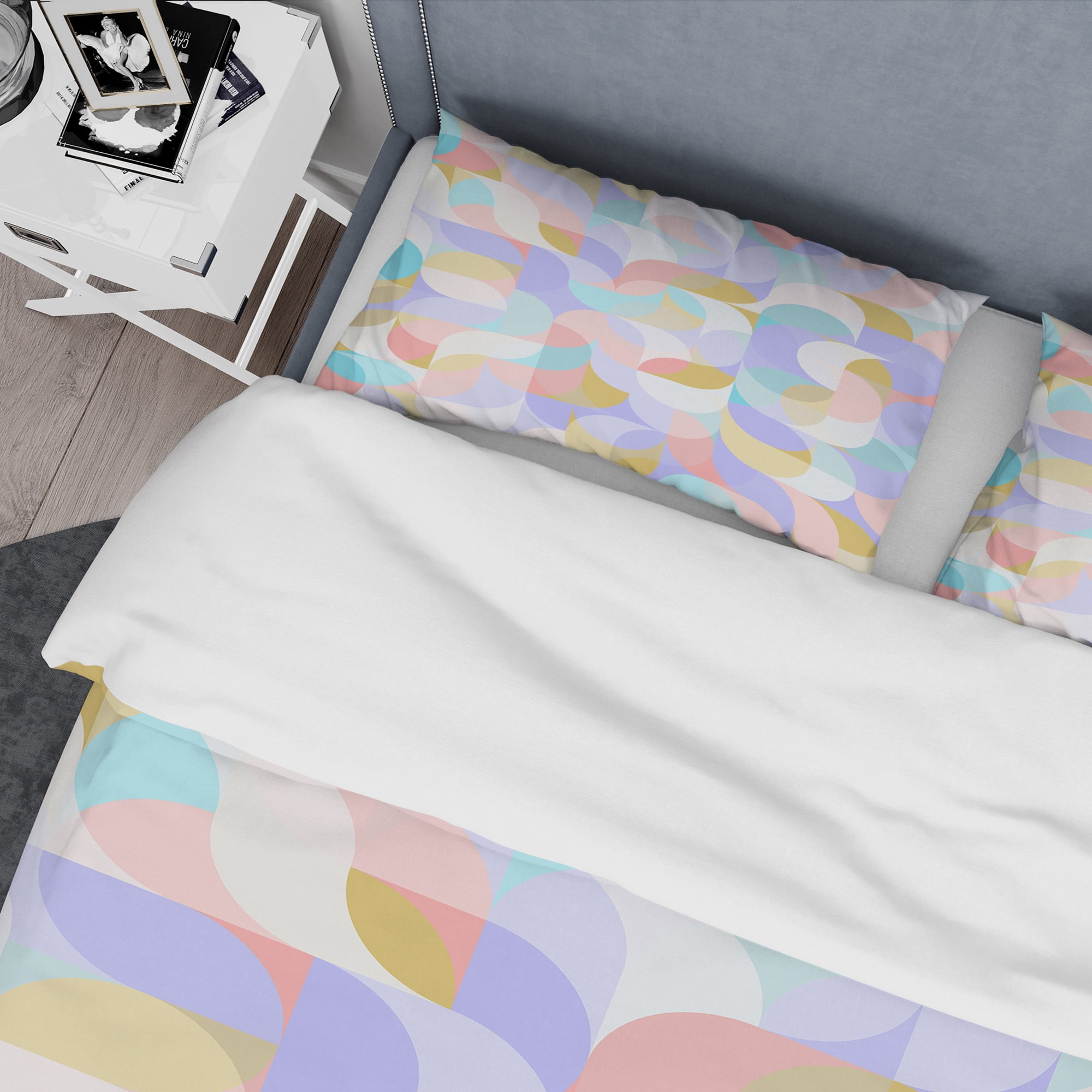 Designart 'Drop-Shaped Twists & Pattern of Undulating Geometric Forms' Duvet Cover Set