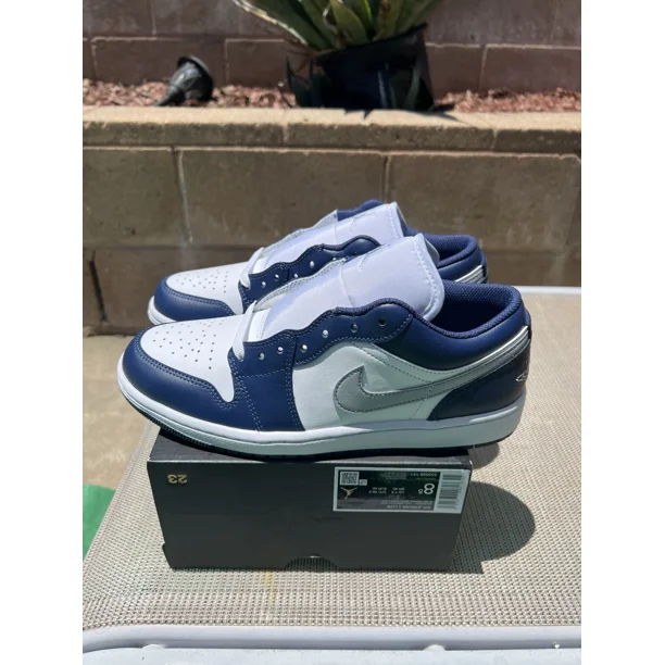 Ni - ke Ni - ke Air Jordan 1 Low AJ1 Midnight Navy Men’s Size 8.5 553558-141