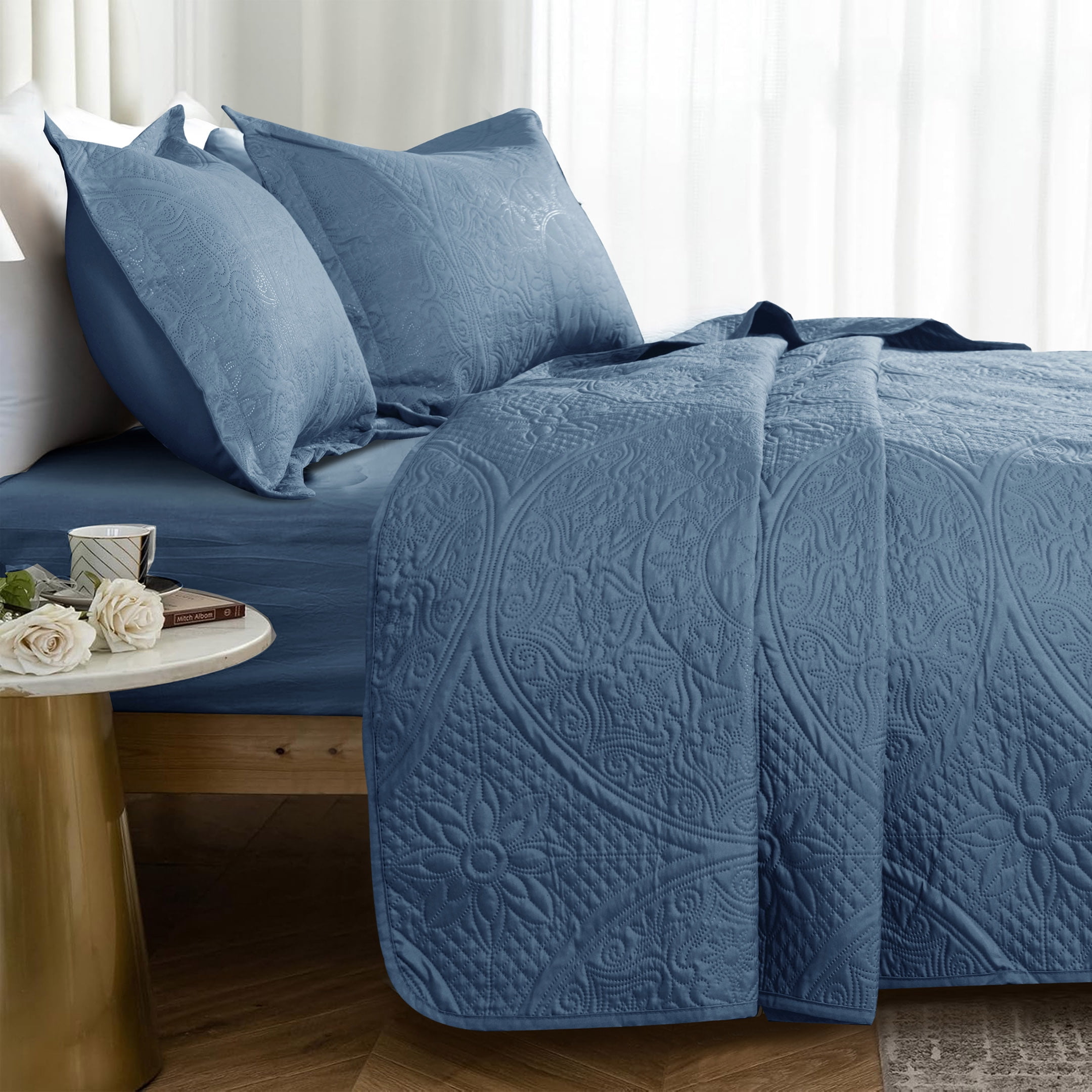 Quilt Bedding Set - Lightweight Quilted Microfiber Bedspread Floral Pattern