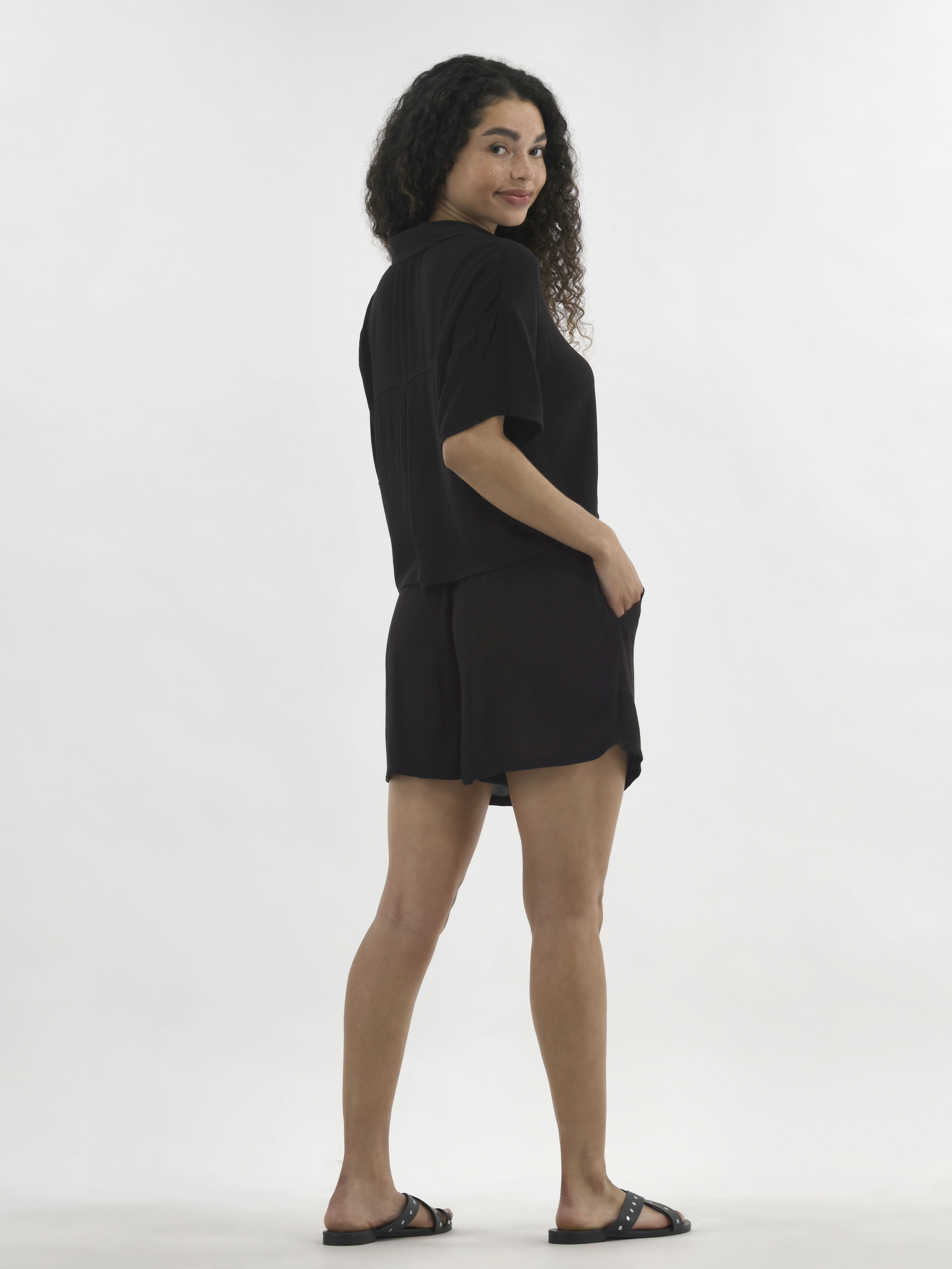 No Boundaries Woven Button Front Top and Shorts Set, 2-Piece, Women's