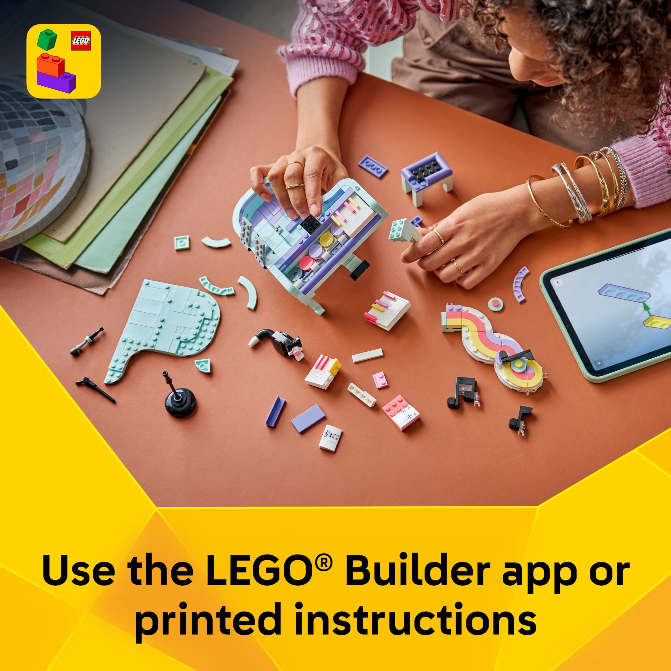 LEGO Creator 3 in 1 Music Decor Piano with Cat - Building Toy for Girls & Boys, Ages 9+ - 3 Building Options - Bedroom Decor - Gift Idea for Kids - 31392