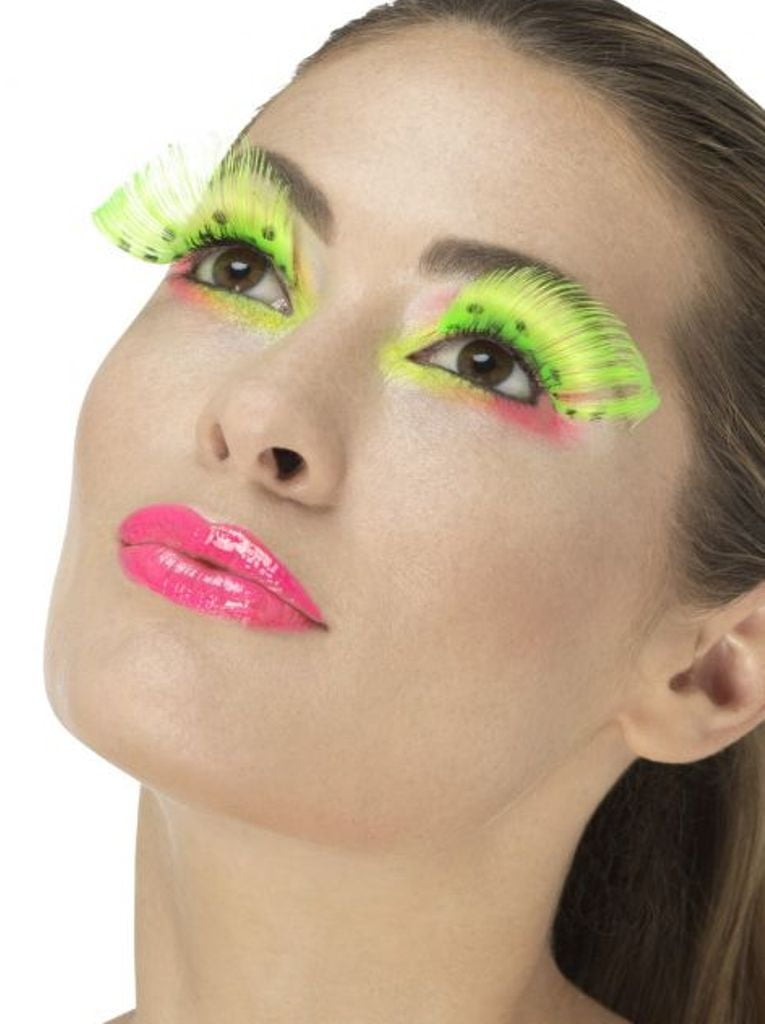 green eyelashes