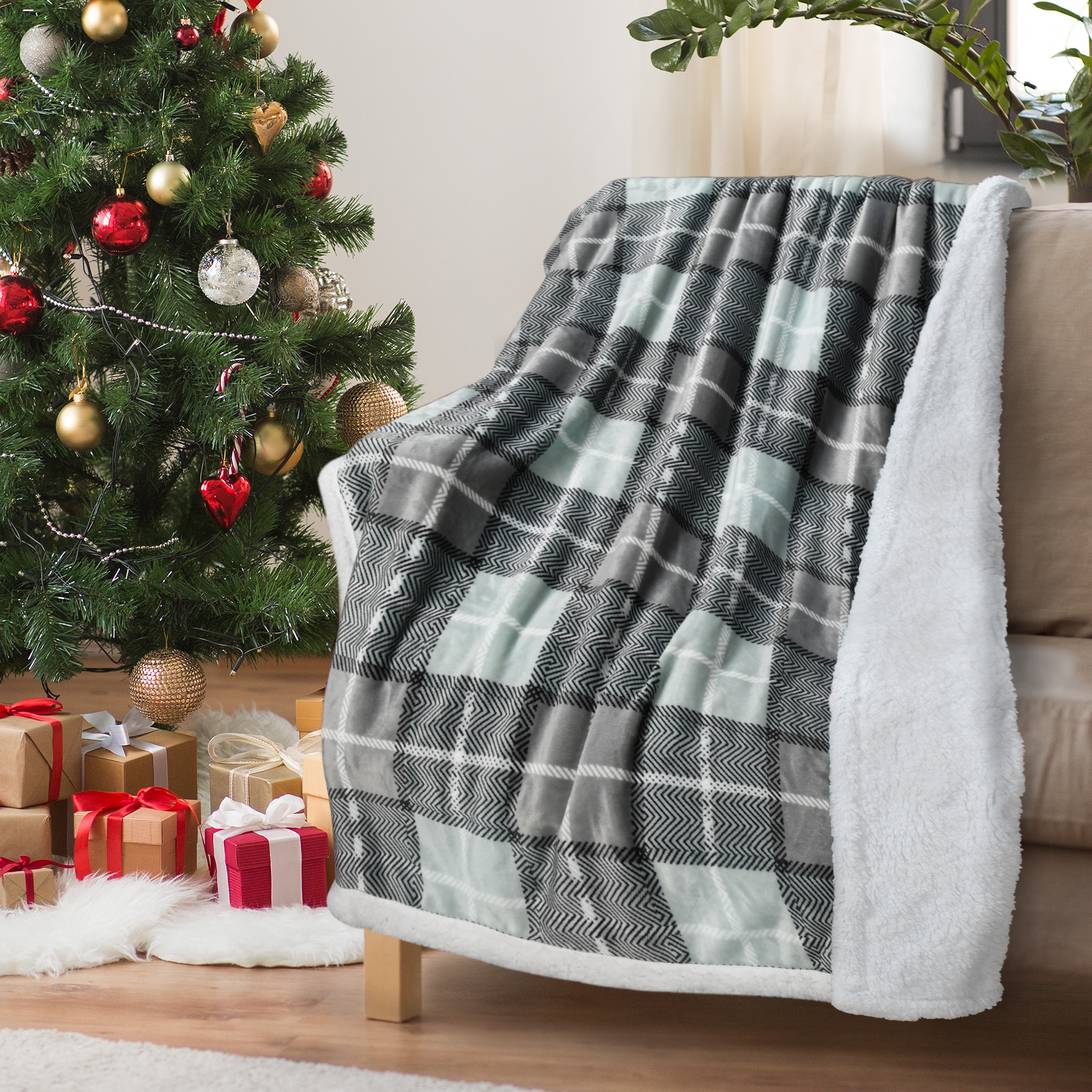 Grey Buffalo Plaid Christmas Throw TV Sherpa Blanket 50" x 60", Super Soft Warm Comfy Plush
