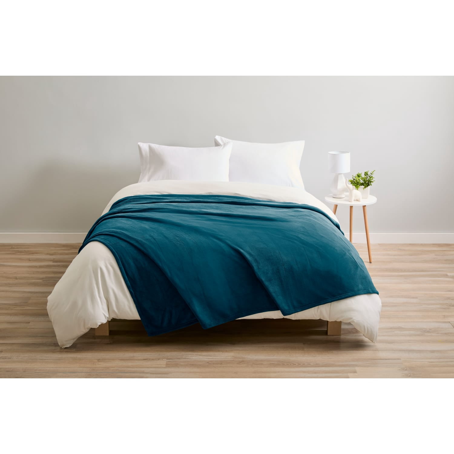 Sunbeam Microplush Heated Blanket, Full (72" x 84"), Dial Controller with 10 Heat Settings, Legion Blue