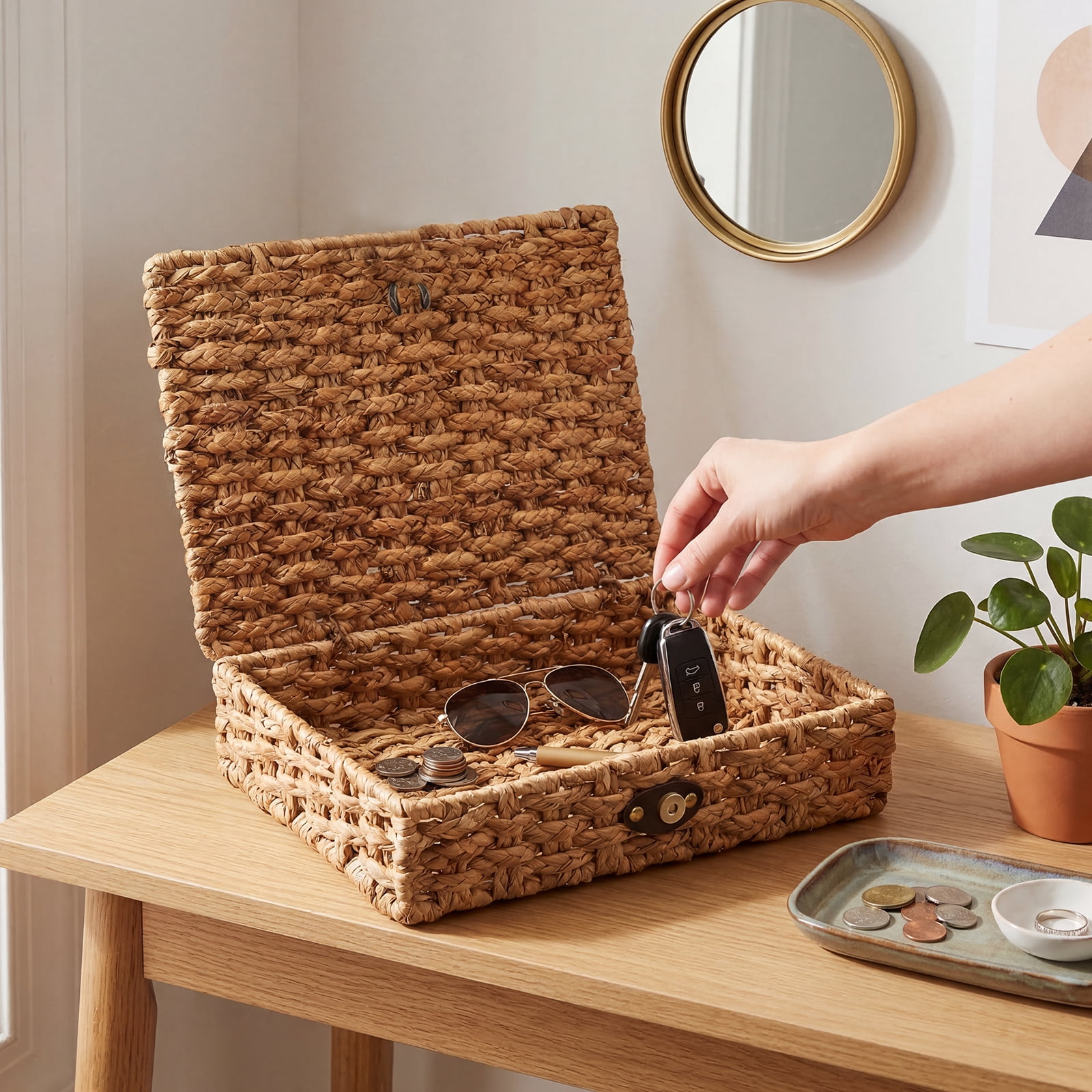 Ihvewuo Decorative Box with Lid Treated Gourd Grass Storage Basket Treated Gourd Grass Woven Decorative Box for Shelf Coffee Table Console Table Home Decor (Large or Small)