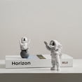 thumbnail image 5 of Adornos creativos de astronauta de dibujos animados para el hogar, adornos de astronauta para el escritorio de la habitación, regalo, 5 of 5