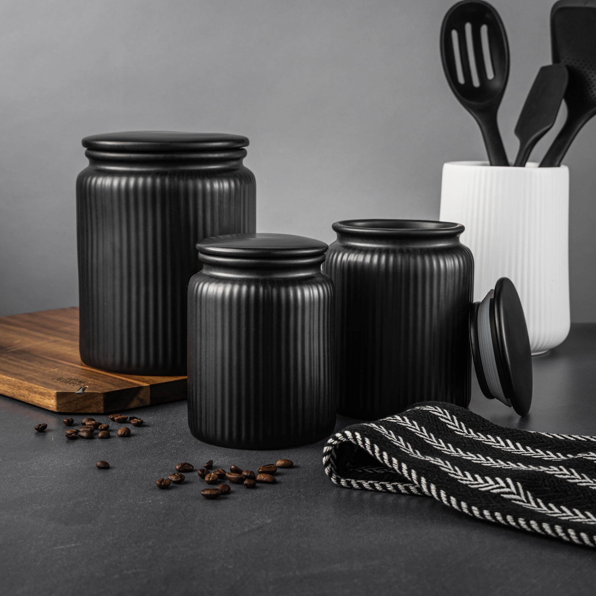 Thyme & Table Large (1.9 L) Ceramic Ribbed Kitchen Organization Jar, Multi-Purpose Kitchen Storage and Organization Solution