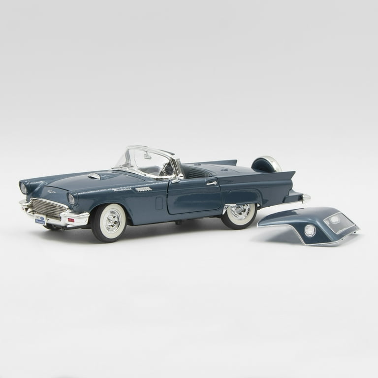 Road Signature Deluxe Collection 1:18 Diecast Metal White