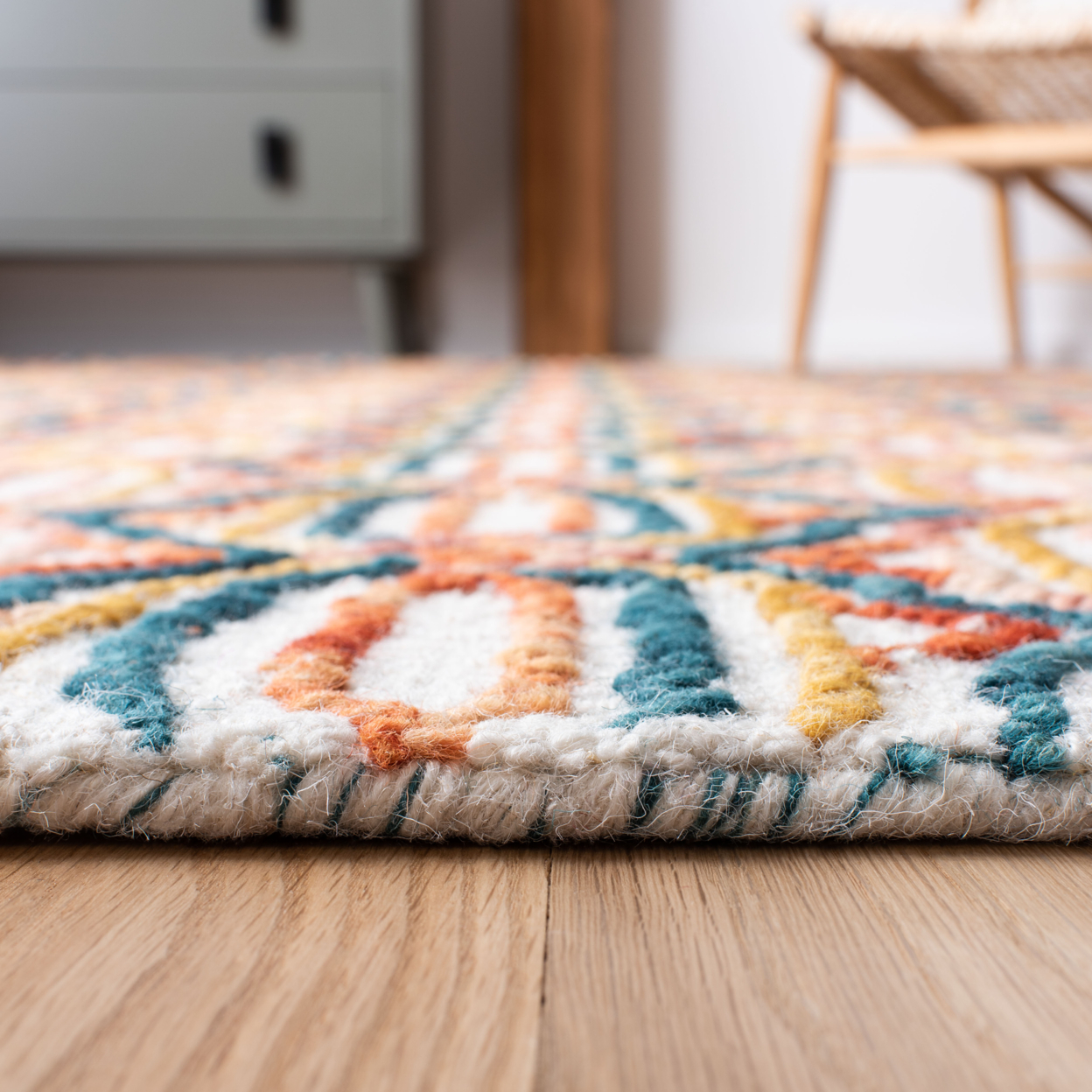 SAFAVIEH Trace Shavonne Geometric Trellis Wool Area Rug, Ivory/Navy, 3' x 5'