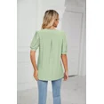 thumbnail image 4 of Camiseta Con Cuello En V Y Manga Abullonada Hueca, 4 of 7
