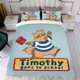 thumbnail image 4 of Timothy Va a la Escuela Conjunto de sábanas temático, trío de piezas, cómodo y amigable con la piel, diseño único, regalo de decoración para el hogar para familiares, amigos y fans, 90 cm * 190 cm, 4 of 6
