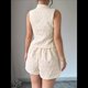 thumbnail image 5 of Conjunto de Dos Piezas de Verano para Mujer: Camiseta Sin Mangas con Botones y Pantalones Cortos de Cintura Alta. Albaricoque L, 5 of 8