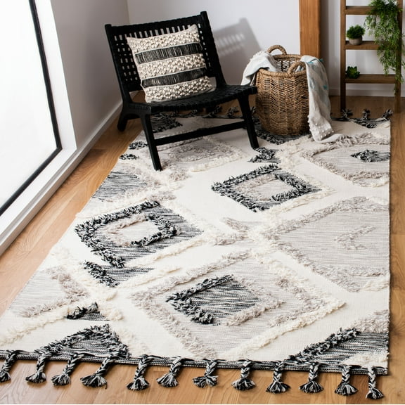 SAFAVIEH Kenya Jacqueline Geometric Diamonds Wool Area Rug, Grey/Black, 5' x 8'