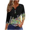 thumbnail image 2 of Puntoco Camiseta informal con cuello en V y botones con estampado navideño de moda para mujer, blusa holgada de manga 3/4, 2 of 5