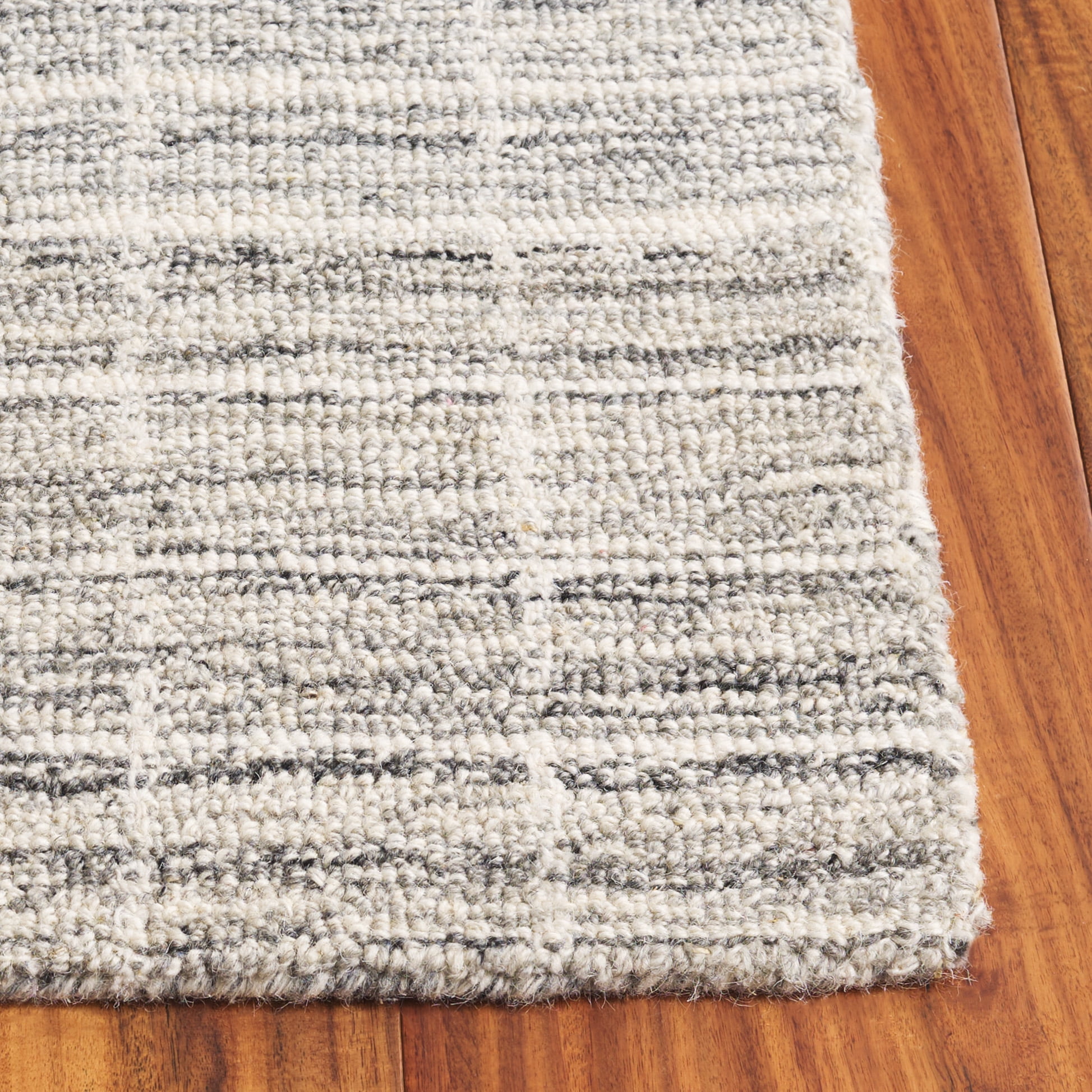 SAFAVIEH Ebony Garret Geometric Area Rug, Gray/Ivory, 6' x 6' Square