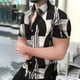 thumbnail image 2 of Camisa de manga corta con cuello abatible y botones para hombre, informal, cómoda, transpirable, con estampado 3D de rayas de playa para vacaciones, 2 of 4