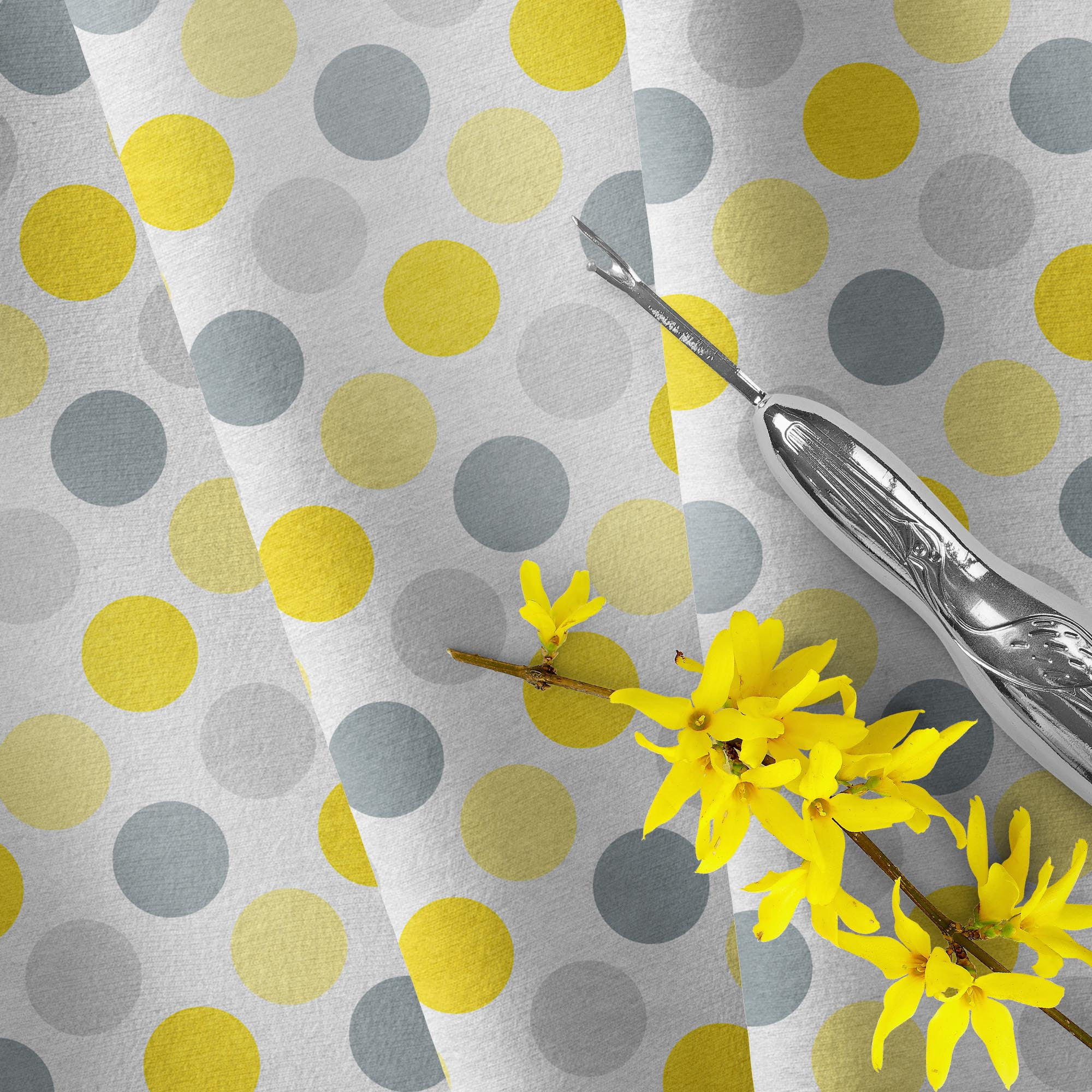Mainstays 42" Light-weight Flannel Fabric Sweet Dots by the Yard, Gray/Yellow