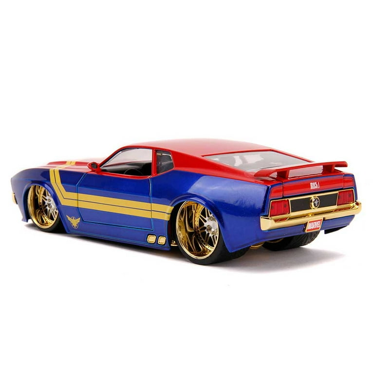 Captain Marvel 1973 Ford Mustang with Diecast Figure 1:24