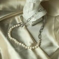 thumbnail image 3 of Collier Ras du Cou en Forme de Perle Plaqué Or 18K Design Minimaliste Élégant pour Femmes, 3 of 6