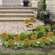 thumbnail image 4 of Estaca decorativa de jardín con flor de metal y acabado resistente a la oxidación para jardines, céspedes, patios y entradas de patios., 4 of 8