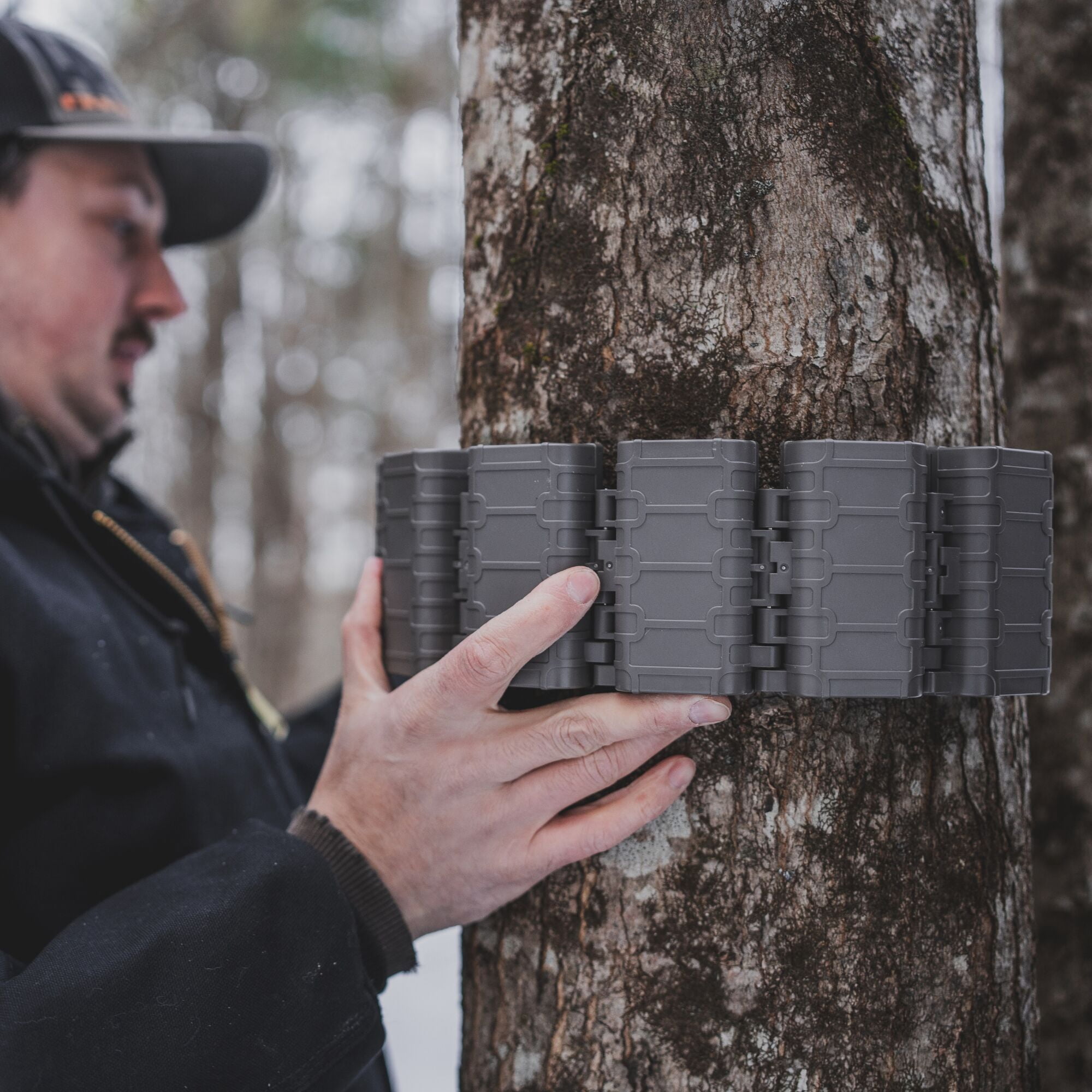 Reveal by Tactacam Battery Belt – High-Capacity External Battery Pack for Cellular Trail Cameras, Tree-Mounted Power System for Hunting & Wildlife Monitoring & Cameras