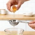 thumbnail image 4 of Separador de huevos de acero inoxidable, colador de yema y clara para repostería, cocina y recetas, 4 of 4