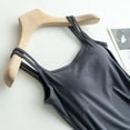 thumbnail image 4 of Prenda exterior de primavera-verano para mujer: camiseta sin mangas con tirantes y copas, color liso, mezcla de algodón elástico., 4 of 6