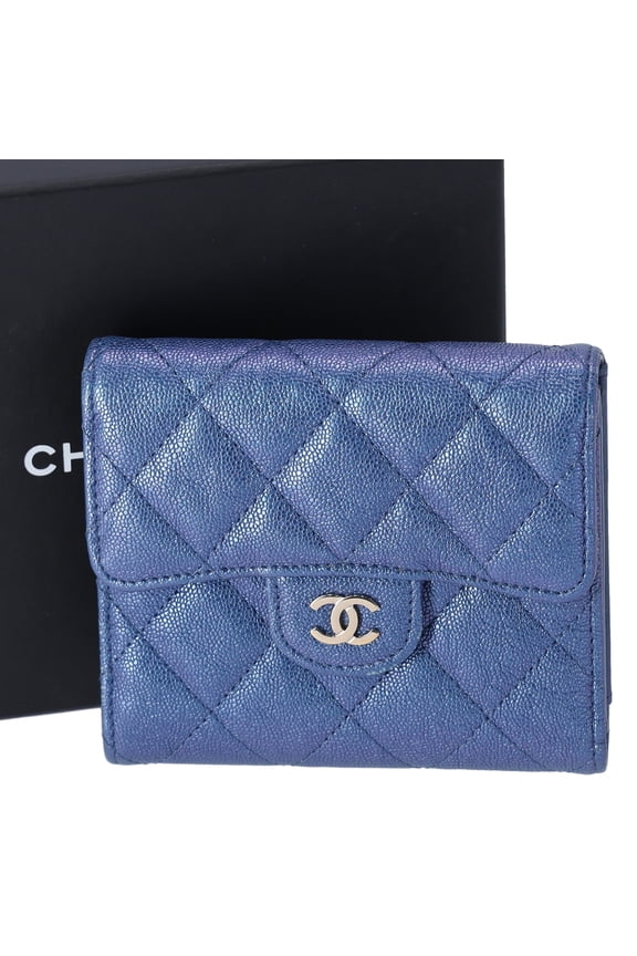 Pre-Owned CHANEL Matelasse Trifold Wallet Iridescent Blue Caviar Leather