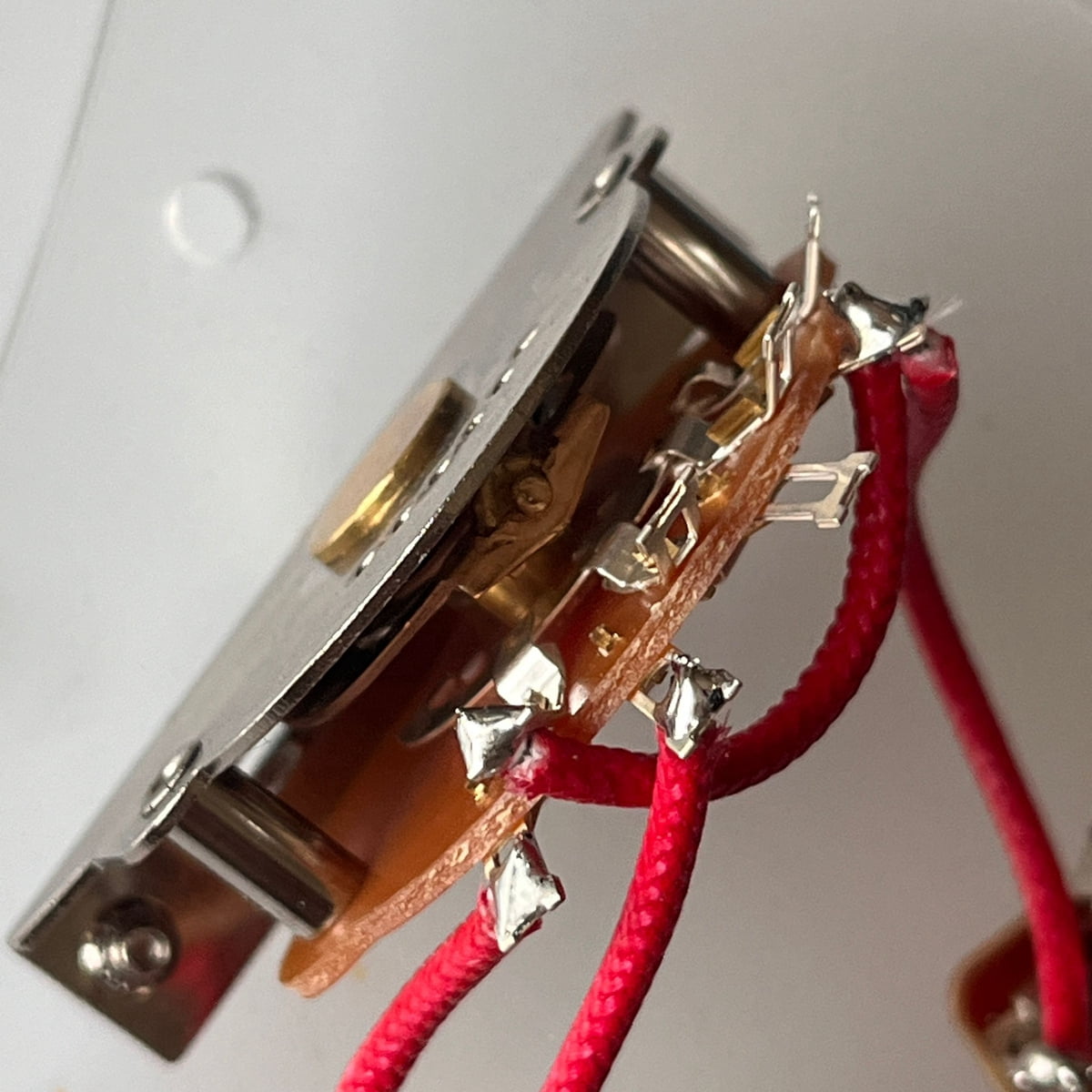 Prewired Loaded Guitar Stratocaster Pickguard Acrylic 250K Brass Copper Shaft Pots CDE Orange 473K 200V Caps Guitar Accessories