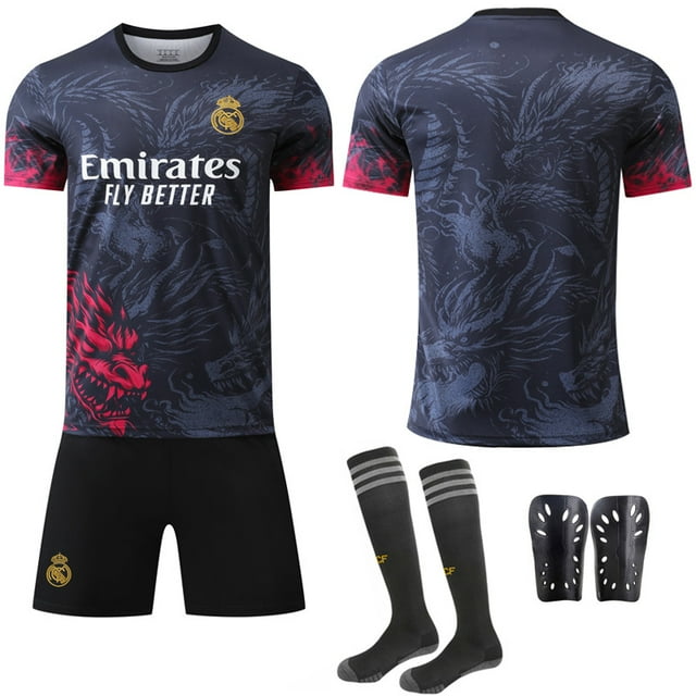 2425 Real Madrid Dragon Motif Édition Commémorative Spéciale Noir et Rouge Nouvelle Police No. 9 Mbappe 7 Vinicius 5 Bellingham Sans Numéro avec Chaussettes + Équipement de Protection Ensemble de Maillot de Football Classique 3TG