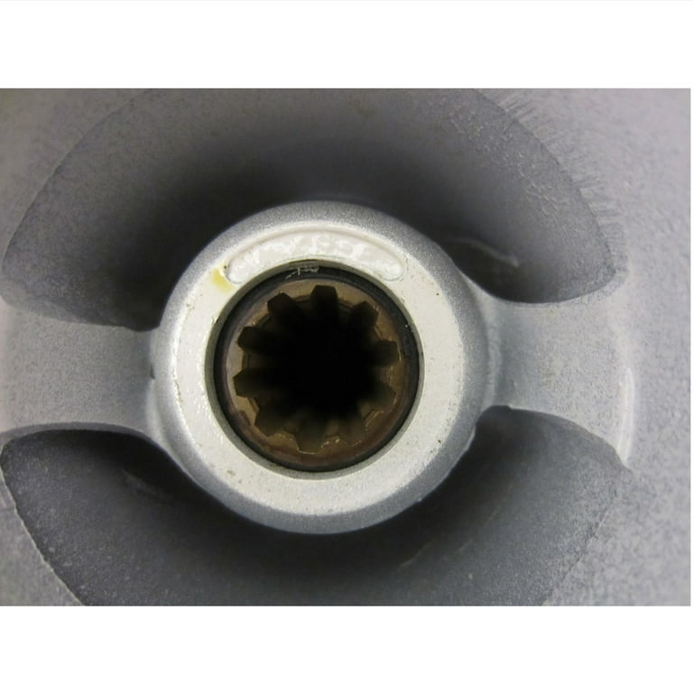 Yamaha New OEM Propeller 9-7/8x9 Prop 664-45941-01-00 9.785 x 9 