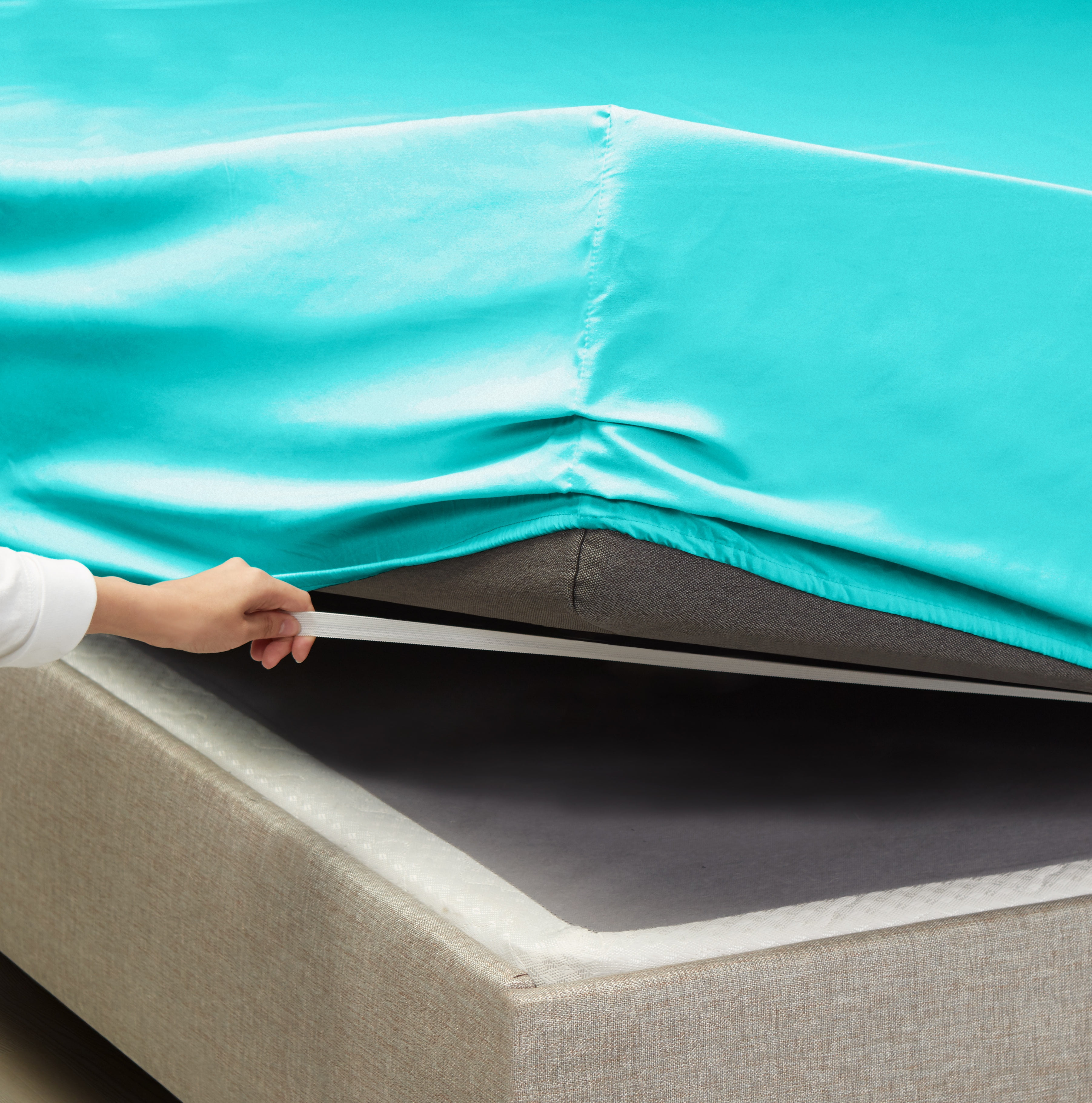 Hearth & Harbor Deep Pocket 3 Piece Solid Bed Sheet Set, 1800 Thread Count Microfiber Sheets, Twin, Teal Blue