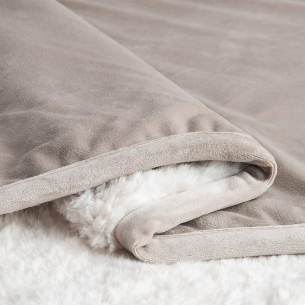 UGG Bliss Sherpa Throw, One Size, Oyster - Walmart.ca