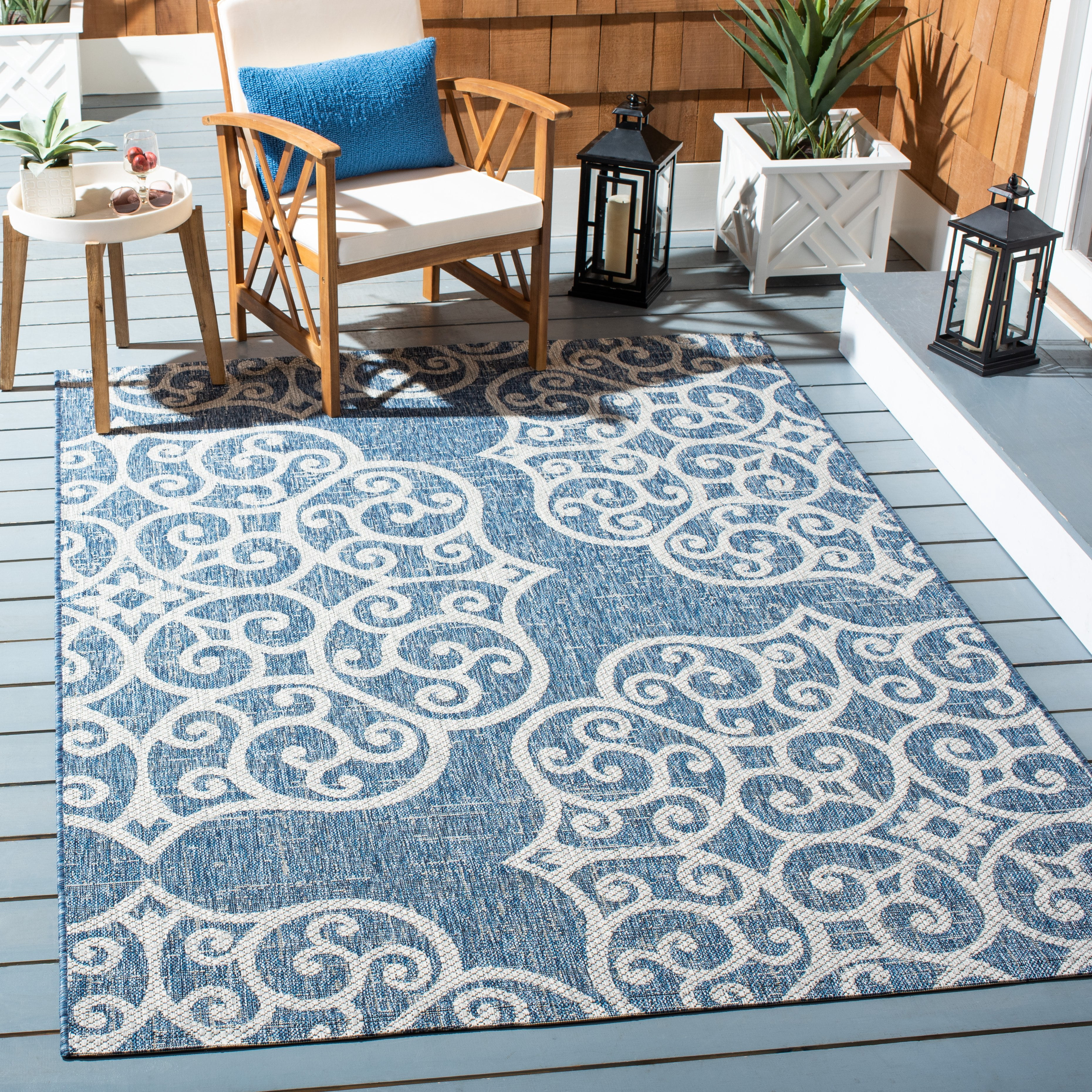 SAFAVIEH Courtyard Caylee Botanical Indoor/Outdoor Area Rug, Navy/Grey, 5'5" x 7'7"