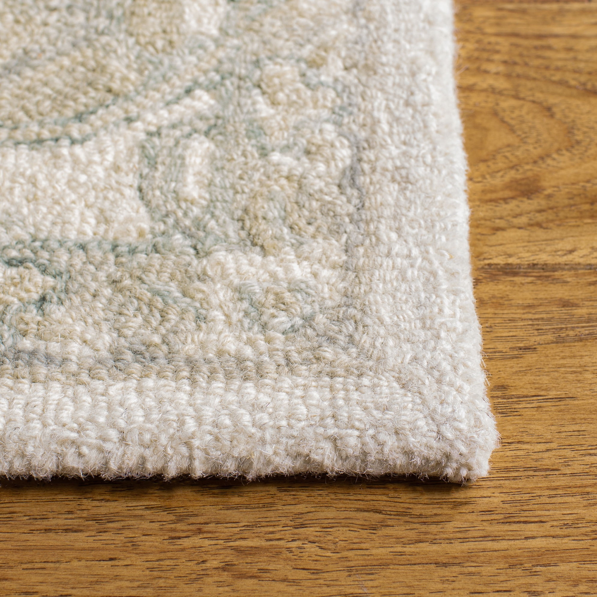 Safavieh Micro-Loop Braylon Floral Area Rug, Ivory/Beige, 9' x 12'