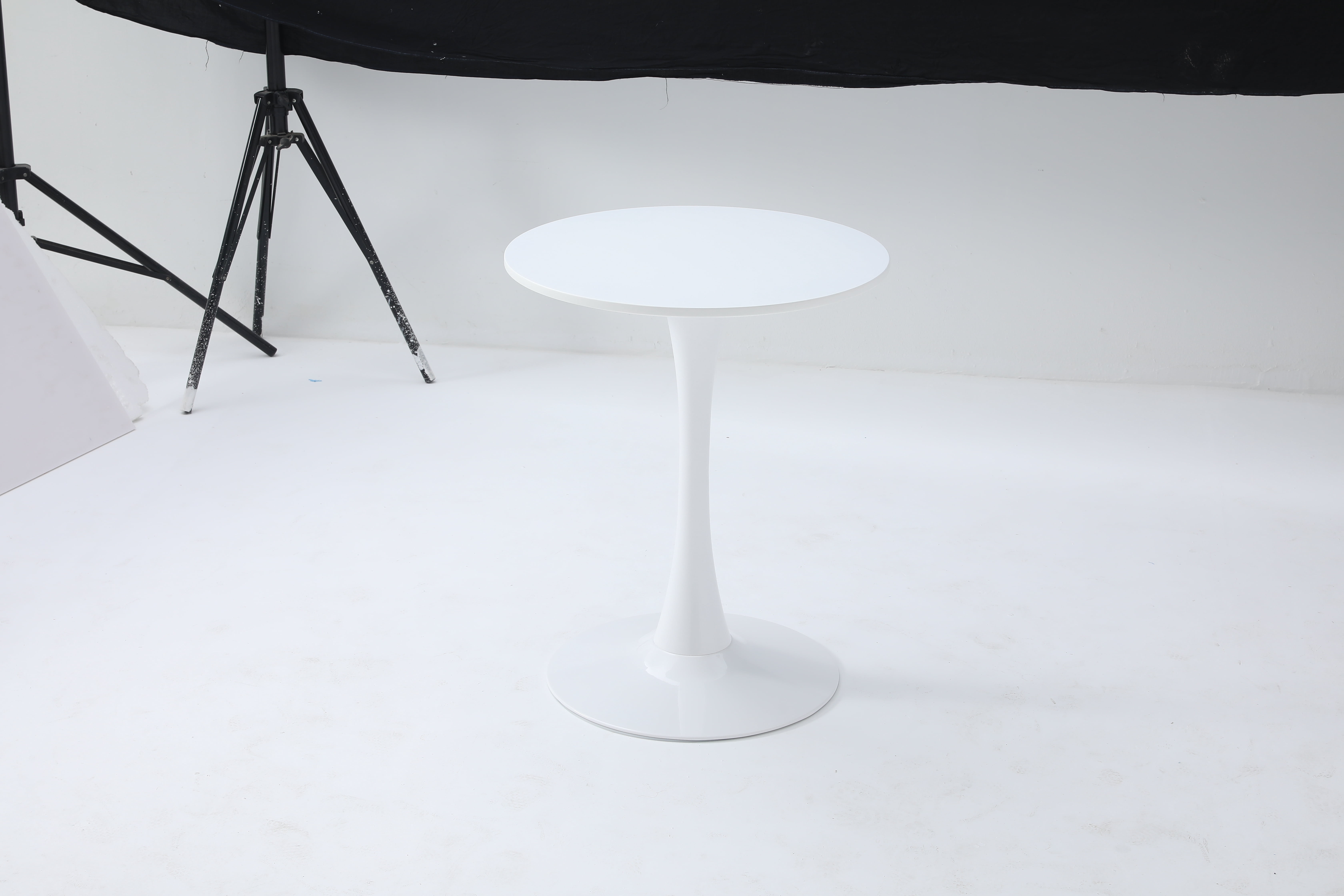 Round Dining Table 24 Inch with Tulip Pedestal Base, Modern Bistro Table and Kitchen Table for Small Spaces, White