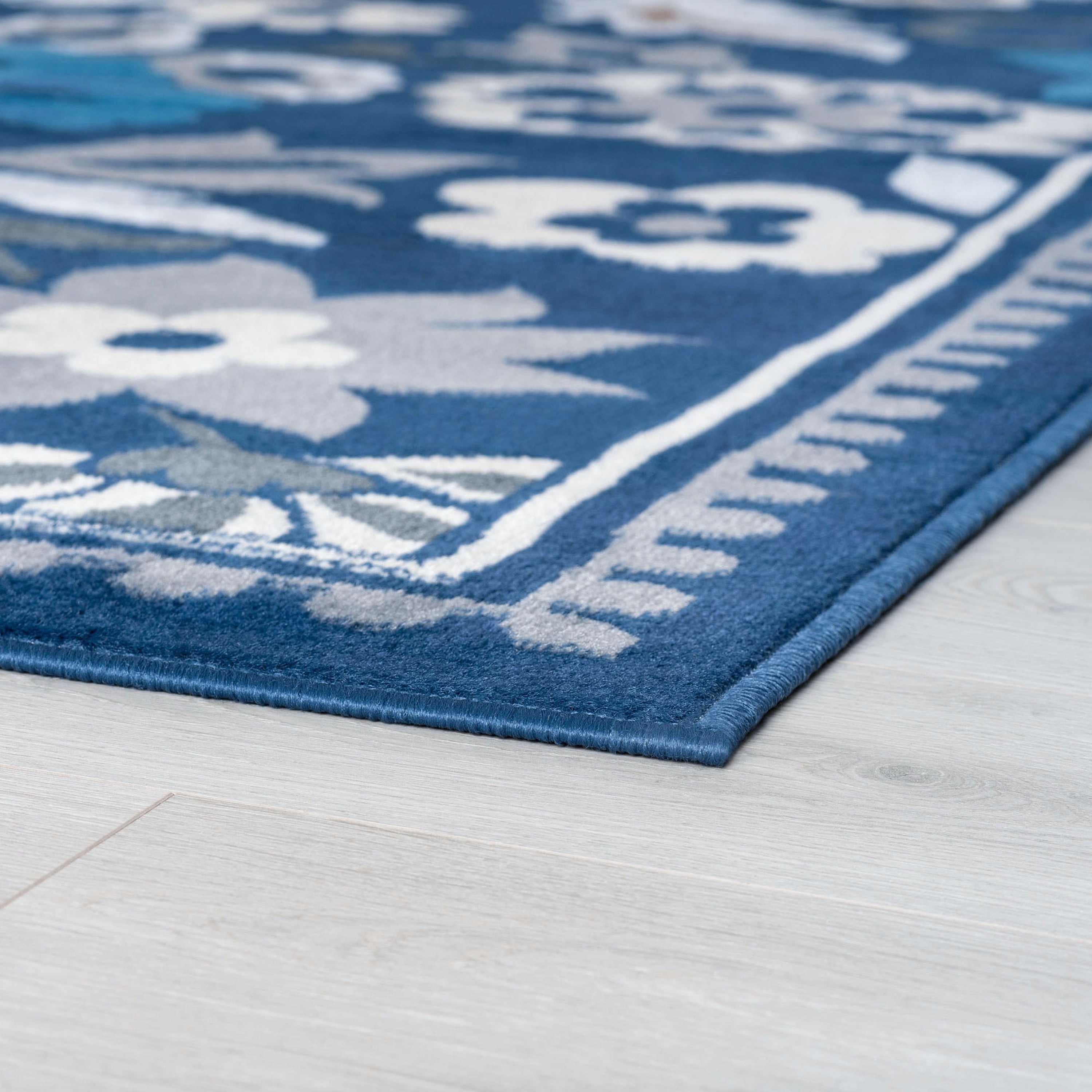 Madison Traditional 4' x 5' Dark Blue Polypropylene Indoor Area Rug