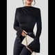 thumbnail image 4 of Camiseta Básica con Cuello Alto Fruncido y Mangas Largas con Volantes para Mujer Negro XL, 4 of 9