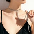 thumbnail image 1 of Collar de diamantes de estilo coreano con cadena de clavícula de mariposa de alta calidad con personalidad y accesorios de estilo frío, 1 of 6